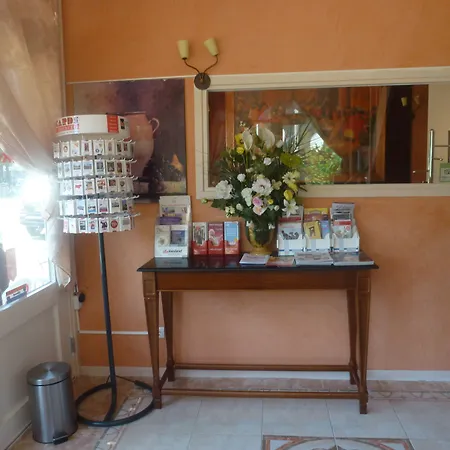 Hotel Isis 3*