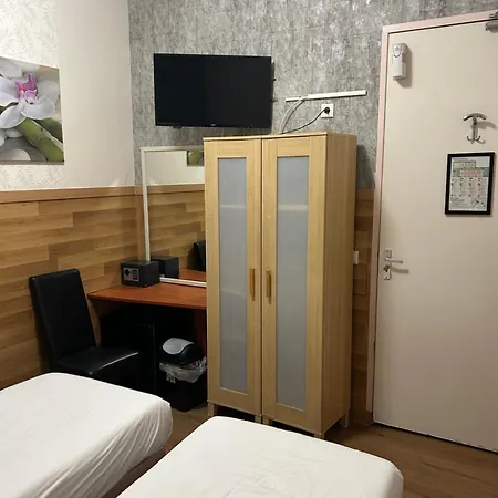 Isis Hotel